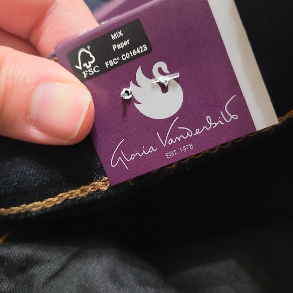 Gloria Vanderbilt Amanda jeans - Picture 4 of 10